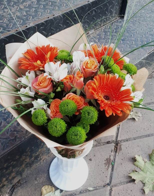 Букет цветов из: Герберы, Хризантемы, Альстромерии и Розы в Горки-2