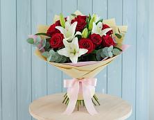 Букет цветов из:  Лилии и Розы в Горки-2