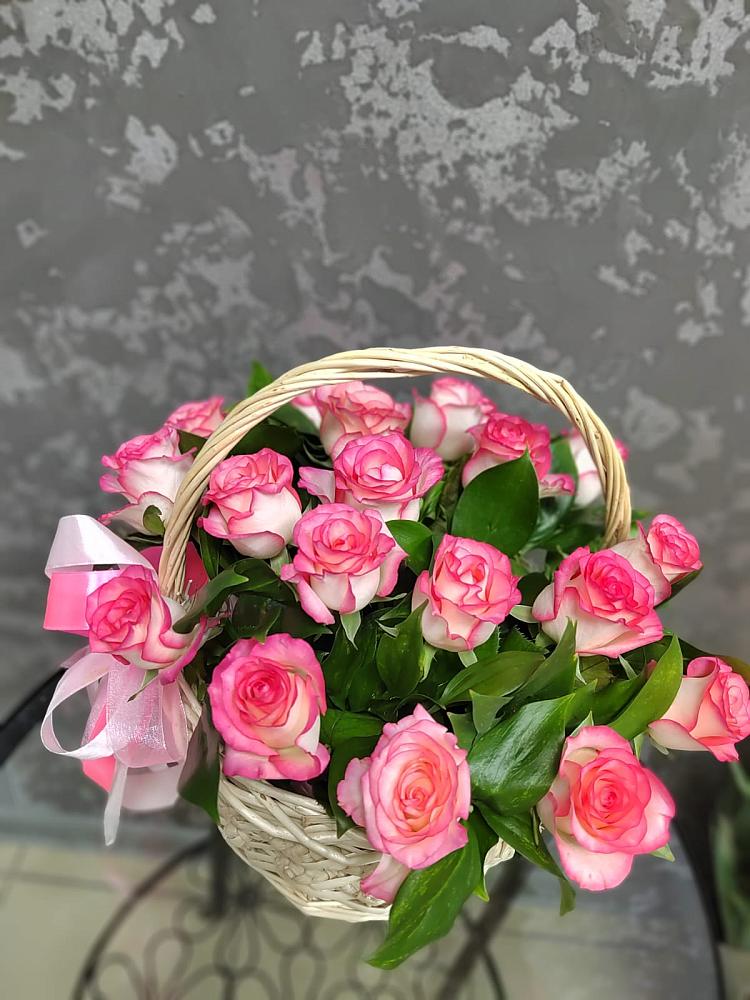 Цветочная композиция из Розы в корзине в Горки-2