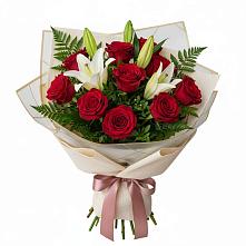 Букет цветов из:  Лилии и Розы в Горки-2
