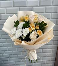 Букет цветов из:  Розы и Хризантемы в Горки-2