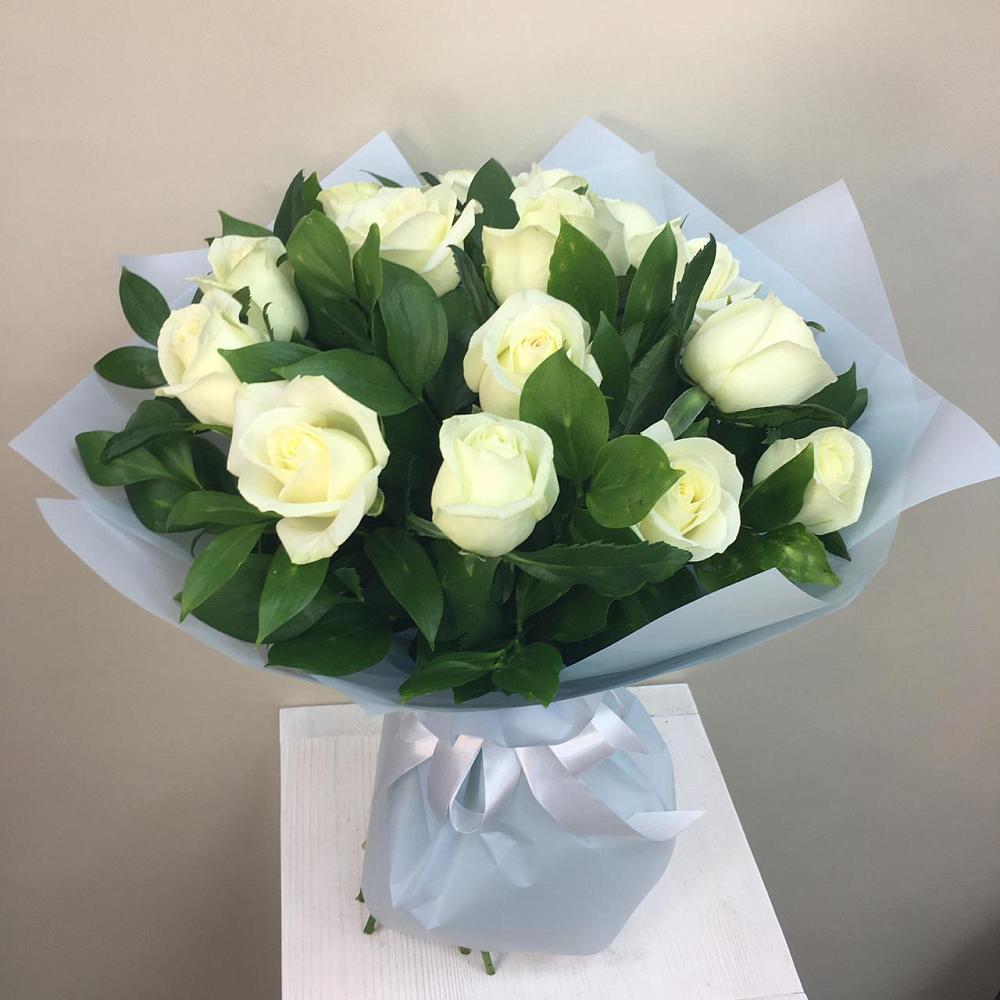 Букет 15 Белых роз Проуд в Горки-2