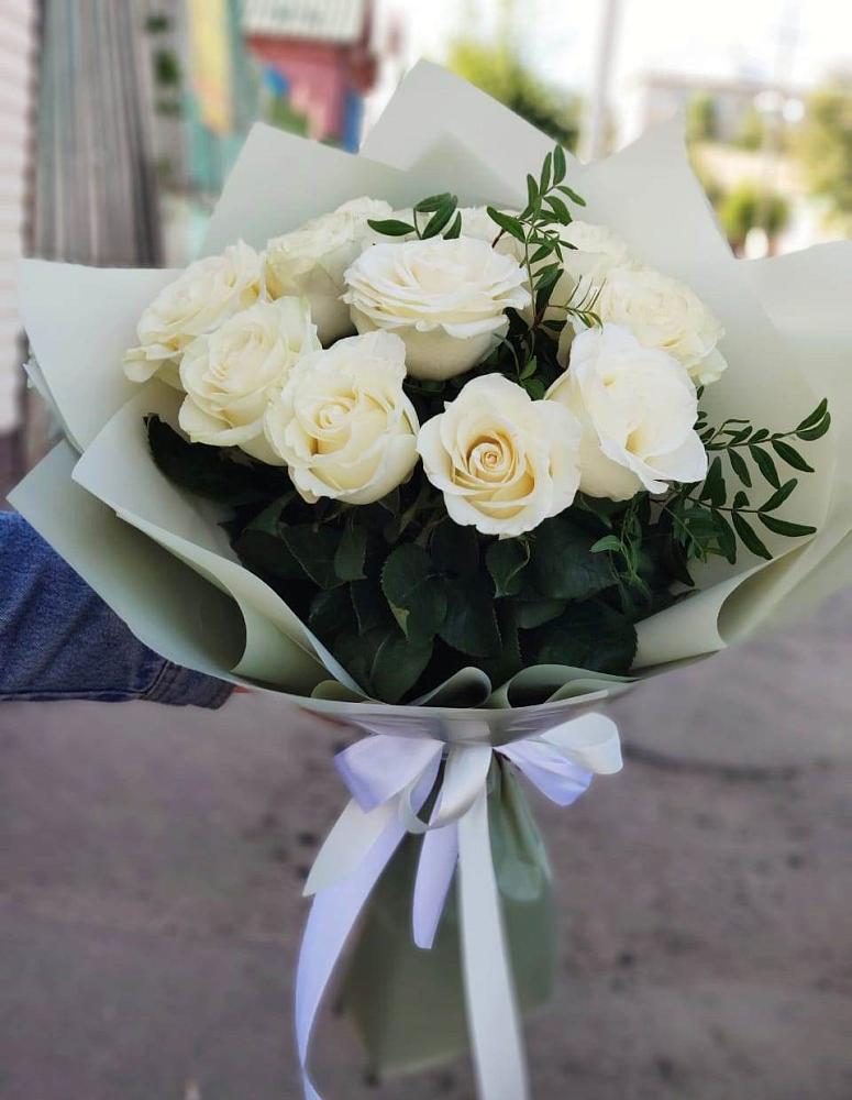 Букет Белые розы Проуд в Горки-2