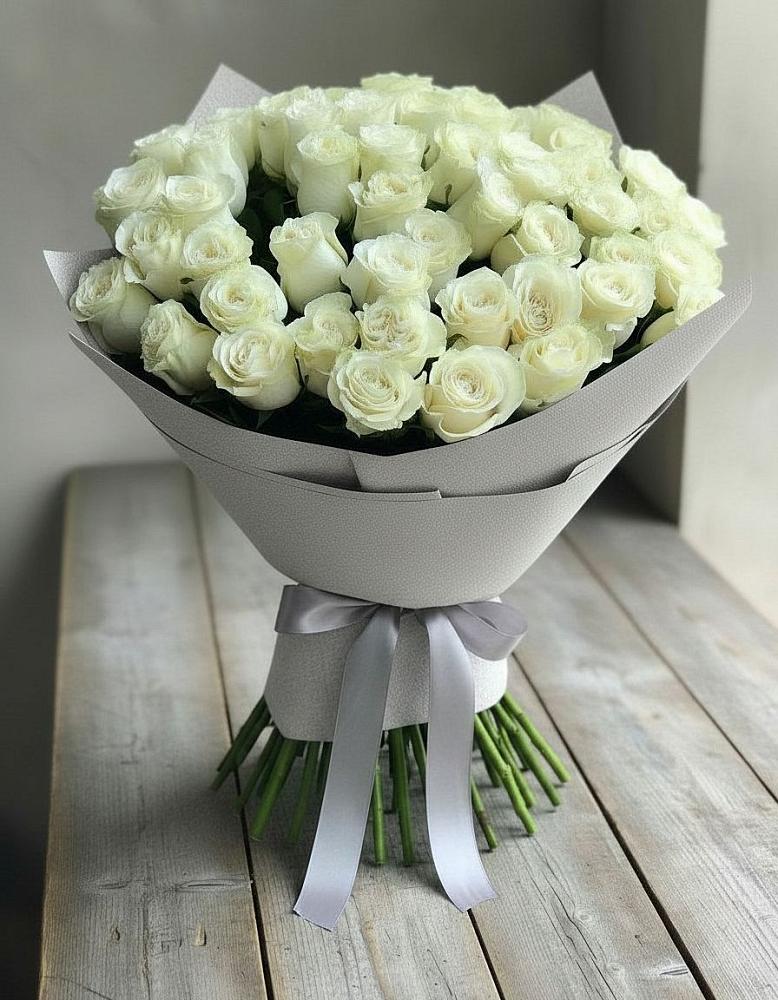 Букет 35 Белых роз в Горки-2