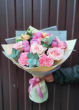 Букет цветов из:  Розы и Гвоздики в Горки-2