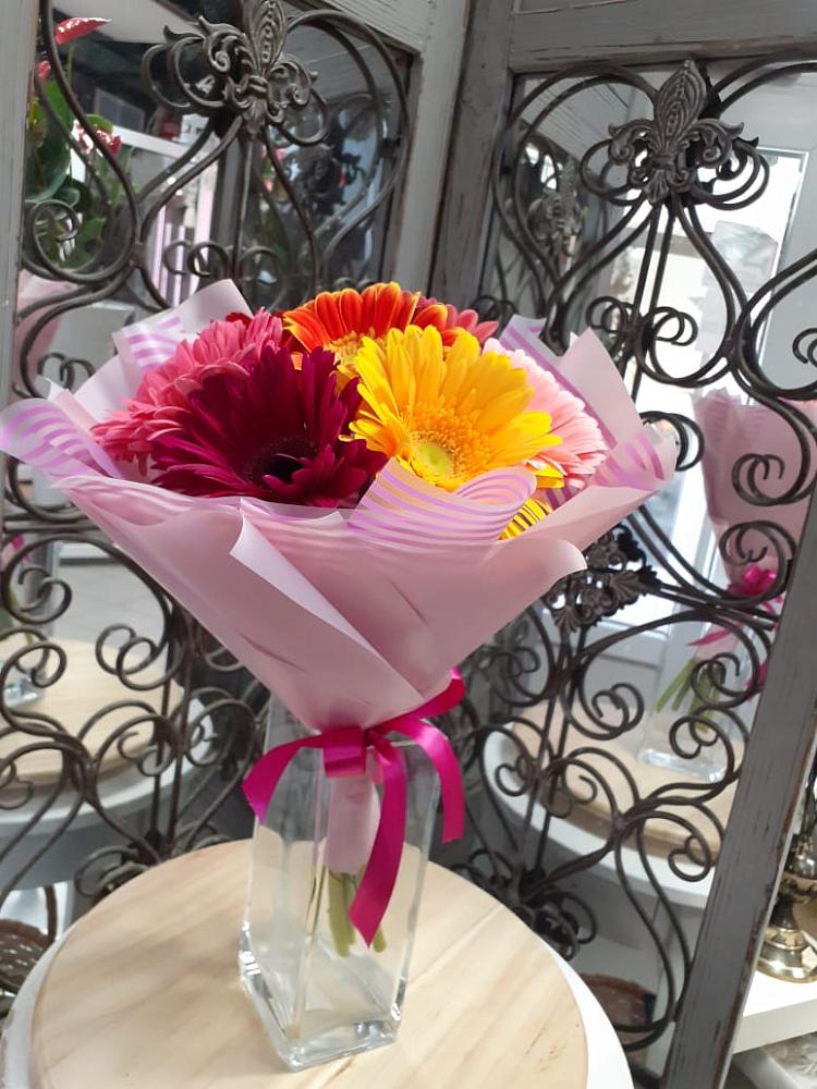 Букет цветов из: Герберы в Горки-2
