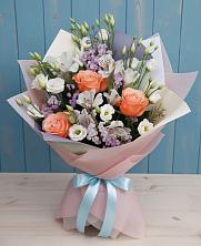 Букет цветов из:  Лизиантусы, Розы, Альстромерии и Гипсофила в Горки-2