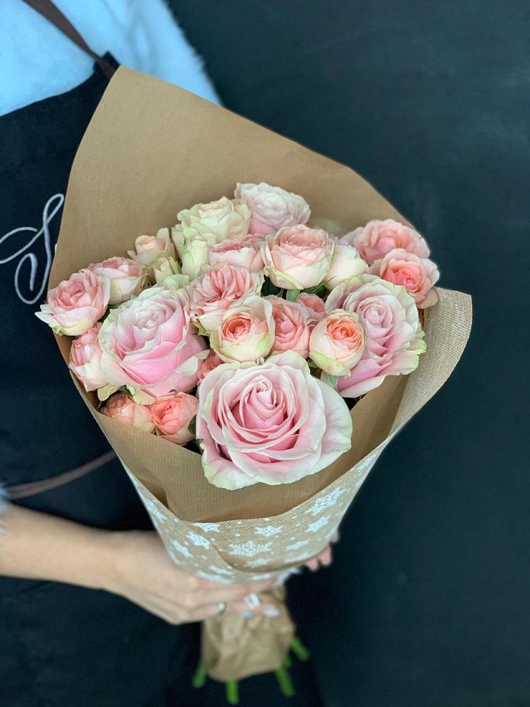 Букет цветов из: Хризантемы и Розы в Горки-2