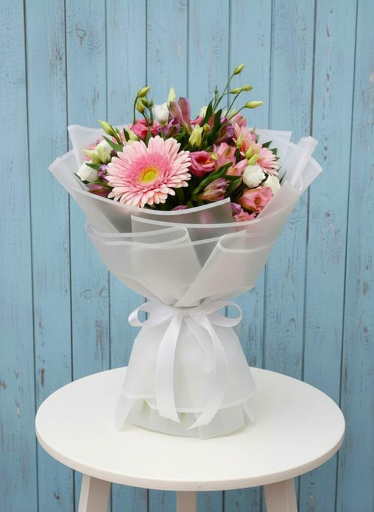 Букет цветов из: Герберы, Альстромерии и Лизиантусы в Горки-2