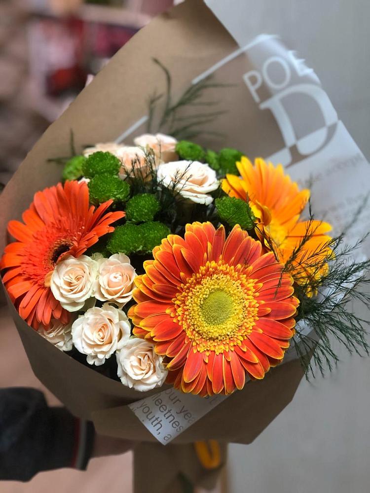 Букет цветов из: Герберы, Хризантемы и Розы в Горки-2