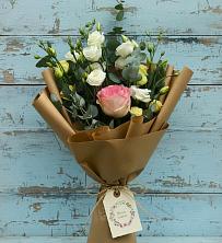 Букет цветов из:  Розы и Лизиантусы в Горки-2