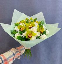 Букет цветов из:  Орхидеи и Розы в Горки-2
