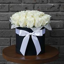 Цветочная композиция из Розы в шляпной коробке в Горки-2