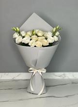 Букет цветов из:  Розы и Лизиантусы в Горки-2